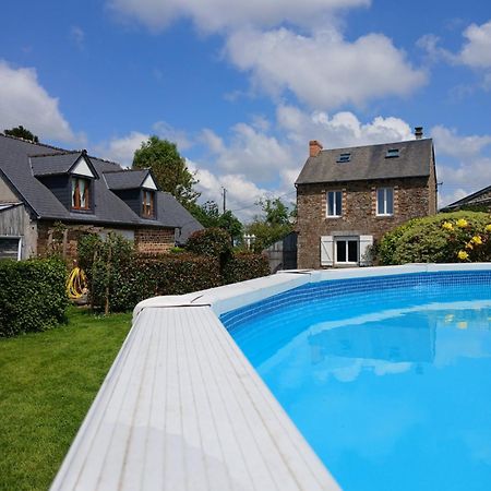 Le Jardin B&B Isigny-le-Buat エクステリア 写真