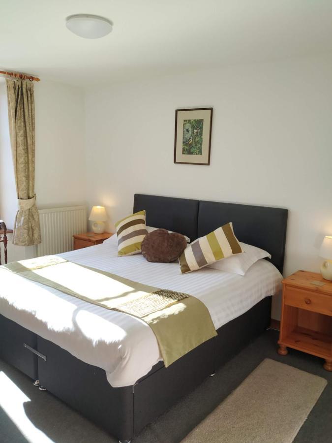 Le Jardin B&B Isigny-le-Buat エクステリア 写真