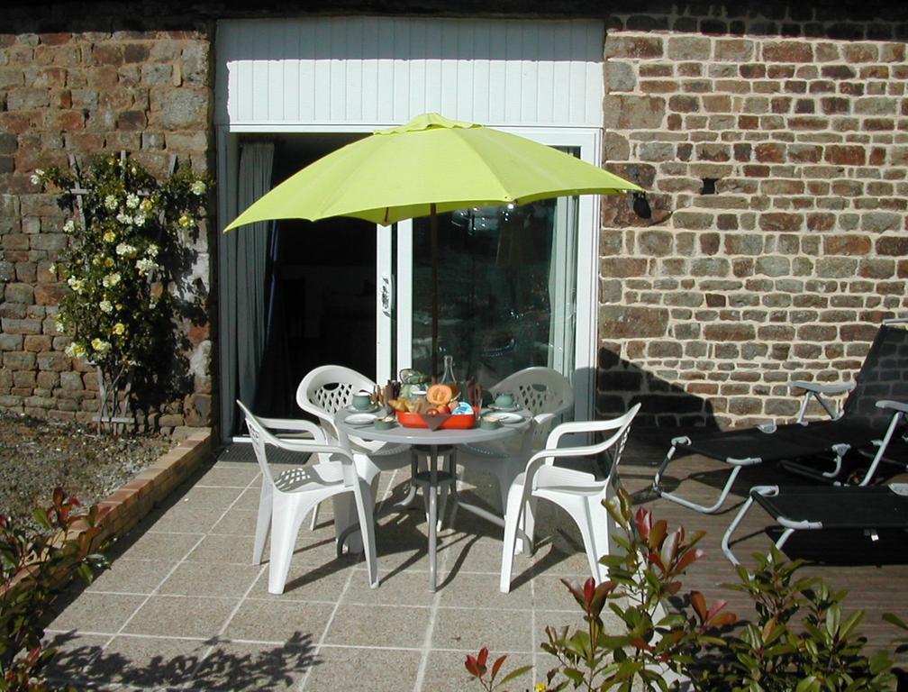 Le Jardin B&B Isigny-le-Buat 部屋 写真