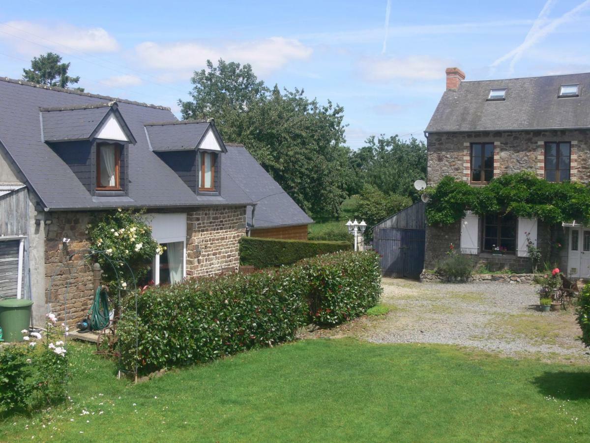 Le Jardin B&B Isigny-le-Buat エクステリア 写真